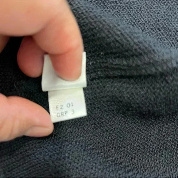 ST. JOHN EVENING by MARIE CLAIR | Sweater size 2 - Picture 11 of 15